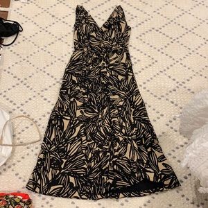 Black and tan flower printed sundress w/pockets